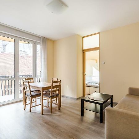 Bpr Vivid Downtown Vibe With Balcony Lägenhet Budapest Exteriör bild